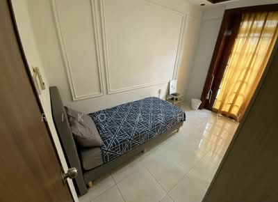 For Rent - Elias Green