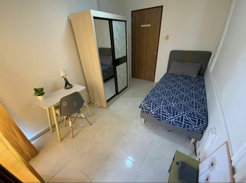 For Rent - Elias Green