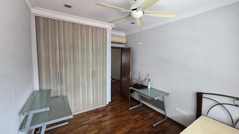 Landed house near Hougang MRT/ Mall, st xavier's lane, Hougang / Punggol / Sengkang, 3 Bedrooms, 2,500 sqft, Terraced House For Rent, by Tan Chong, 25410914 - PropertyGuru.com.sg