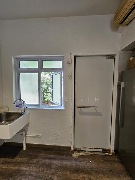 Shophouse /Tiong Bahru / Havelock/ River Valley / Chinatown, Tiong Bahru /Havelock / River Valley / Chinatown, 2,600 sqft, Shop / Shophouse For Sale, by Lloyd Lim, 25411216 - CommercialGuru.com.sg