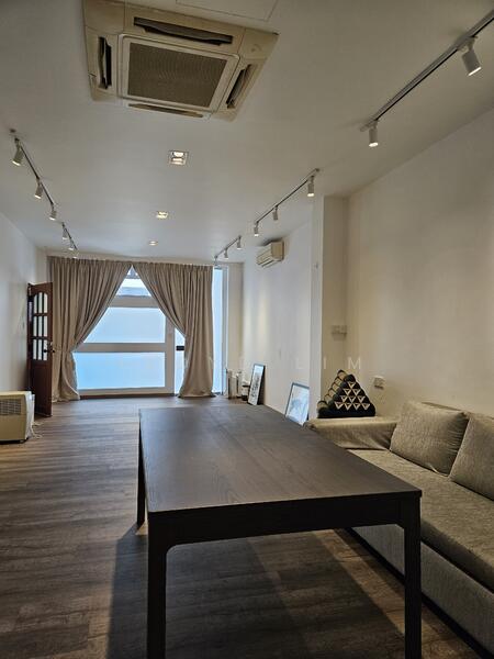 Shophouse /Tiong Bahru / Havelock/ River Valley / Chinatown, Tiong Bahru /Havelock / River Valley / Chinatown, 2,600 sqft, Shop / Shophouse For Sale, by Lloyd Lim, 25411216 - CommercialGuru.com.sg