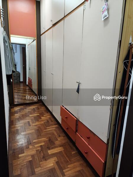 Master walk in closet