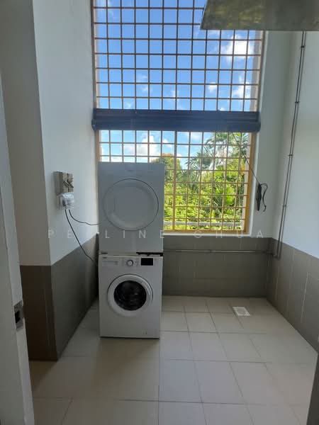 Orange Regency, 101 Fernhill Road, 4 Bedrooms, 1,776 sqft, Apartment For Rent, by Perline Chua, 25412486 - PropertyGuru.com.sg