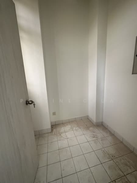 Orange Regency, 101 Fernhill Road, 4 Bedrooms, 1,776 sqft, Apartment For Rent, by Perline Chua, 25412486 - PropertyGuru.com.sg
