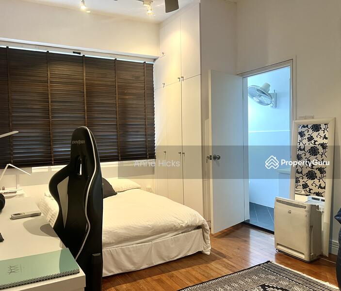Junior Master Bedroom and ensuite Bathroom