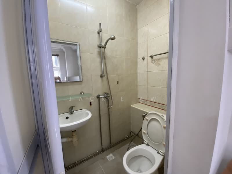 Toh Tuck Terrace/near Beauty World Mrt, , Room Rental, 160 sqft, Terraced House For Rent, by Jackie Aw, 25412988 - PropertyGuru.com.sg