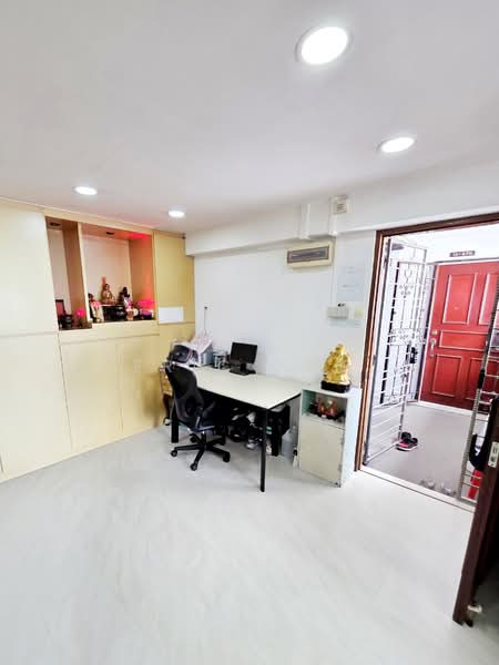 17 Beach Road, 17 Beach Road, 3 Bedrooms, 829 sqft, HDB Flat For Sale, by Eric Ang, 25413161 - PropertyGuru.com.sg