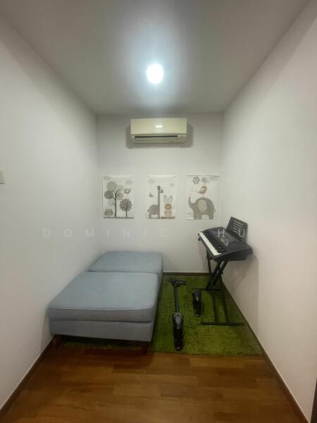 Renovated inter@ Li Hwan. Walk to mrt, schools, Li Hwan Close Tai Hwan Li Hwan Drive Golden hill, 5 Bedrooms, 2,800 sqft, Terraced House For Rent, by Dominic Chua, 25413211 - PropertyGuru.com.sg