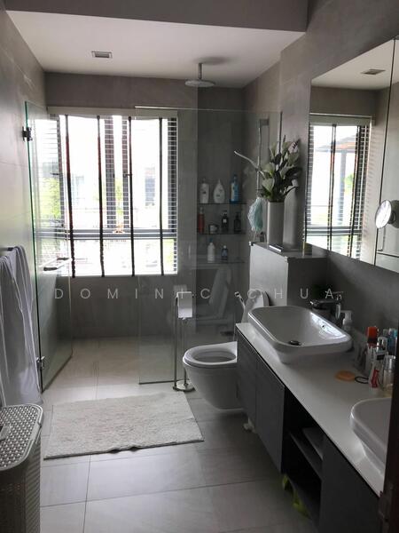 Renovated inter@ Li Hwan. Walk to mrt, schools, Li Hwan Close Tai Hwan Li Hwan Drive Golden hill, 5 Bedrooms, 2,800 sqft, Terraced House For Rent, by Dominic Chua, 25413211 - PropertyGuru.com.sg