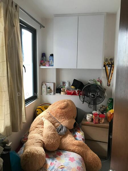 Renovated inter@ Li Hwan. Walk to mrt, schools, Li Hwan Close Tai Hwan Li Hwan Drive Golden hill, 5 Bedrooms, 2,800 sqft, Terraced House For Rent, by Dominic Chua, 25413211 - PropertyGuru.com.sg