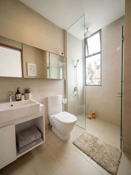 Katong Regency, 13 Tanjong Katong Road, East Coast / Marine Parade, 2 Bedrooms, 958 sqft, Condominium For Rent, by James Goh, 25414052 - Bathroom - PropertyGuru.com.sg