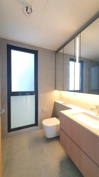 For Rent - Peak Residence