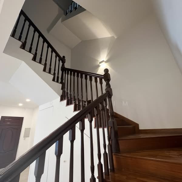 Chuan Terrace, Chuan Terrace, 5 Bedrooms, 3,500 sqft, Terraced House For Rent, by Ruth Lim, 25415392 - PropertyGuru.com.sg