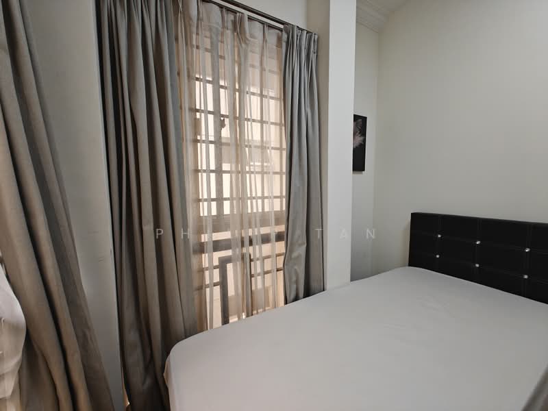 Regent Park, 26 Jalan Lempeng, Room Rental, 140 sqft, Condominium For Rent, by Philip Tan, 25416265 - PropertyGuru.com.sg
