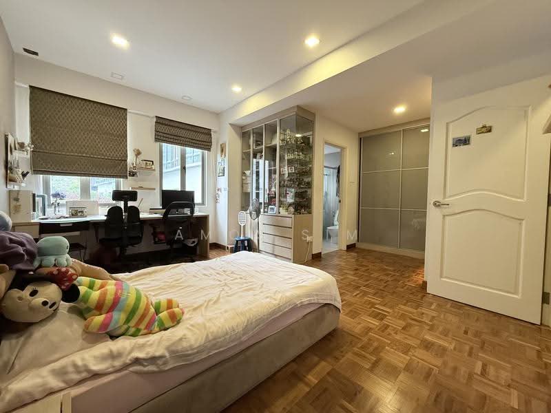 Chuan Villas, Chuan Close, Hougang / Punggol / Sengkang, 5 Bedrooms, 3,500 sqft, Terraced House For Sale, by Amos Sim, 25416641 - PropertyGuru.com.sg