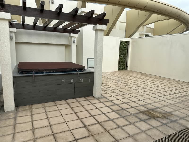Queens, 10 Stirling Road, 4 Bedrooms, 2,230 sqft, Condominium For Rent, by Hani Lim, 25416778 - PropertyGuru.com.sg