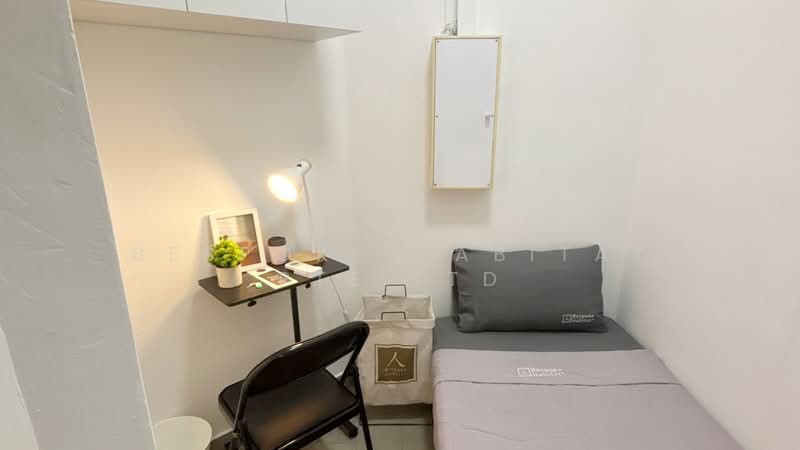 Parc Oasis, 35 Jurong East Avenue 1, Room Rental, 100 sqft, Condominium For Rent, by Bespoke Habitat Pte Ltd, 25417603 - 20-02 ECON7 - PropertyGuru.com.sg