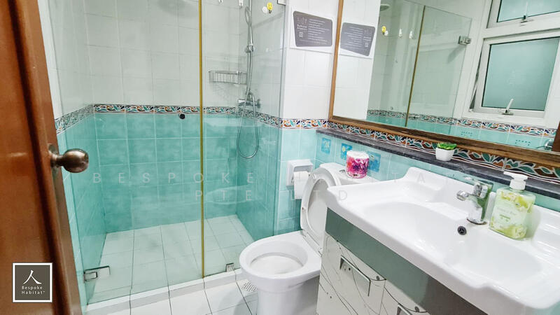 05-37 COMMON BATHROOM