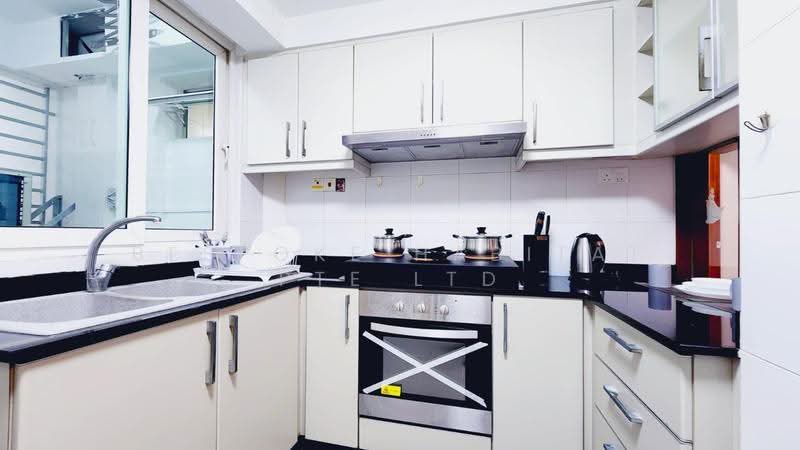 The Warren, 41 Choa Chu Kang Loop, Dairy Farm / Bukit Panjang / Choa Chu Kang, Room Rental, 100 sqft, Condominium For Rent, by Bespoke Habitat Pte Ltd, 25417640 - 01-31 Kitchen - PropertyGuru.com.sg