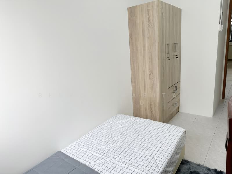 Central Green, 1 Jalan Membina, Room Rental, 100 sqft, Condominium For Rent, by Bespoke Habitat Pte Ltd, 25417651 - 14-01 CR3 - PropertyGuru.com.sg