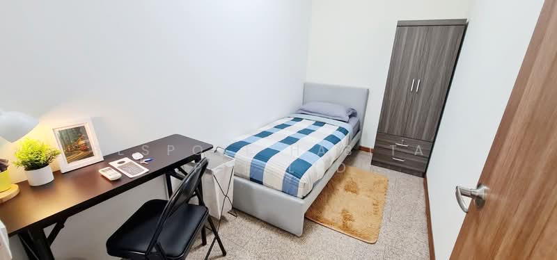 Queens, 10 Stirling Road, Room Rental, 100 sqft, Condominium For Rent, by Bespoke Habitat Pte Ltd, 25417672 - 24-17 ECON1 - PropertyGuru.com.sg
