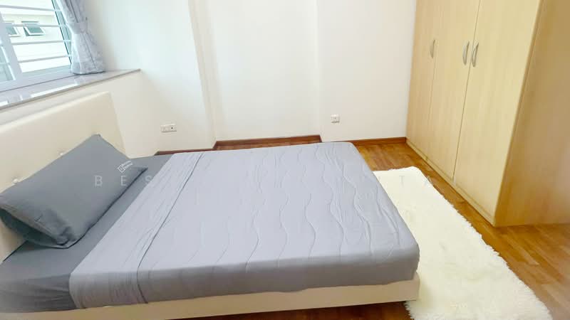 Queens, 10 Stirling Road, Room Rental, 100 sqft, Condominium For Rent, by Bespoke Habitat Pte Ltd, 25417672 - 10-13 CR5 - PropertyGuru.com.sg