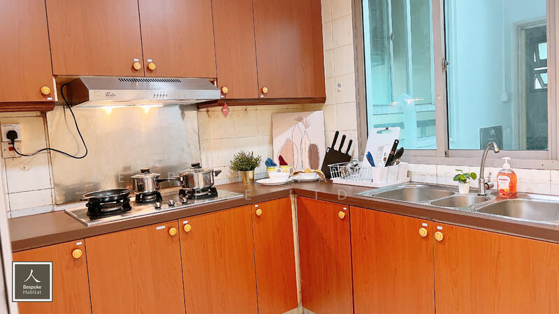 06-04 KITCHEN