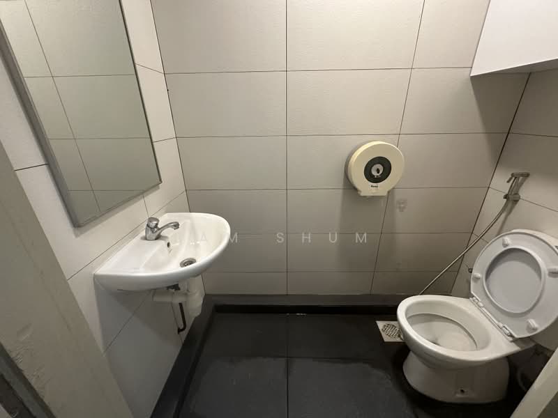 First Centre, 50 Serangoon North Avenue 4, 1,313 sqft, Light Industrial (B1) For Rent, by Sam Shum, 25418432 - CommercialGuru.com.sg