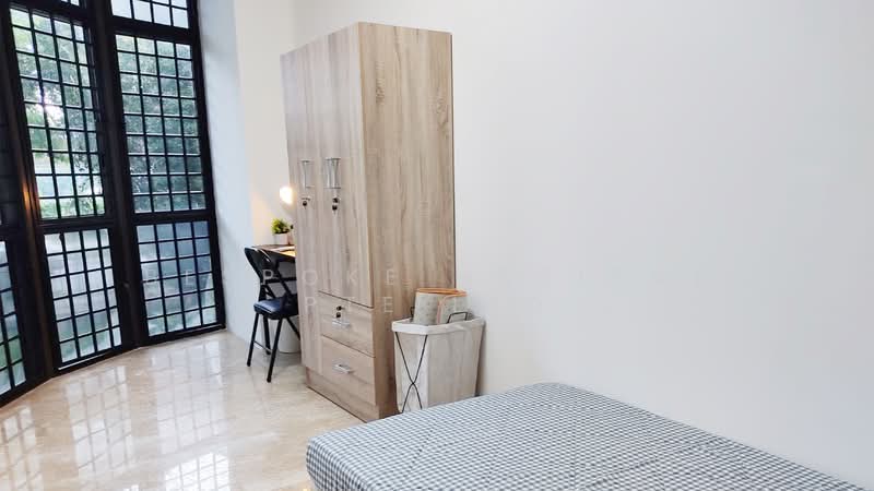 Parc Oasis, 39 Jurong East Avenue 1, Room Rental, 100 sqft, Condominium For Rent, by Bespoke Habitat Pte Ltd, 25418446 - 01-03 CR4 - PropertyGuru.com.sg