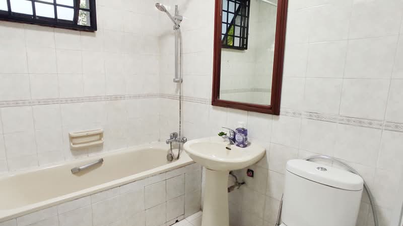 Parc Oasis, 39 Jurong East Avenue 1, Room Rental, 100 sqft, Condominium For Rent, by Bespoke Habitat Pte Ltd, 25418446 - 01-03 MBR6 BATHROOM - PropertyGuru.com.sg