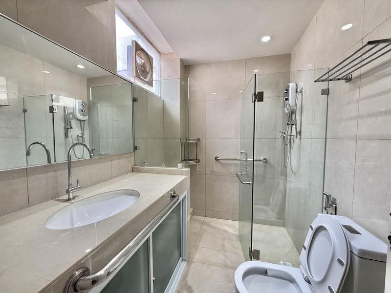 Bukit Teresa Close, Bukit Teresa Close, Harbourfront / Telok Blangah, Room Rental, 400 sqft, Terraced House For Rent, by Isabel S, 25420206 - Bathroom - PropertyGuru.com.sg