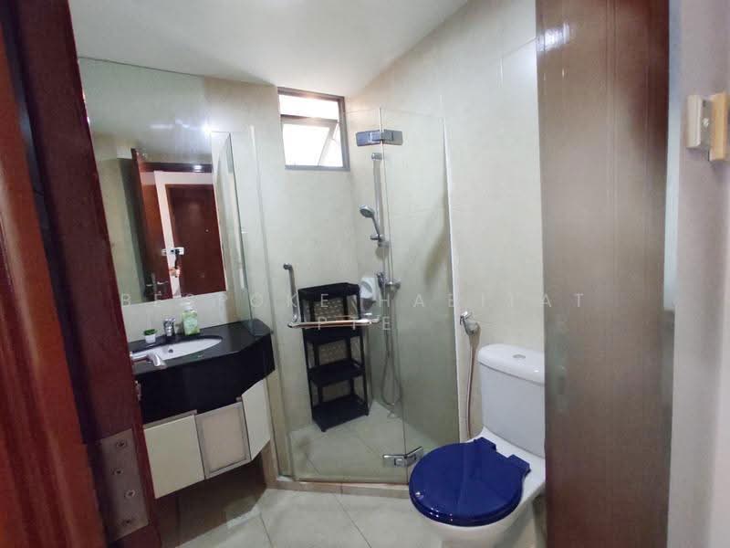 The Madeira, 50 Bukit Batok Street 31, Dairy Farm / Bukit Panjang / Choa Chu Kang, Room Rental, 100 sqft, Condominium For Rent, by Bespoke Habitat Pte Ltd, 25420246 - 10-02 Common Bathroom - PropertyGuru.com.sg