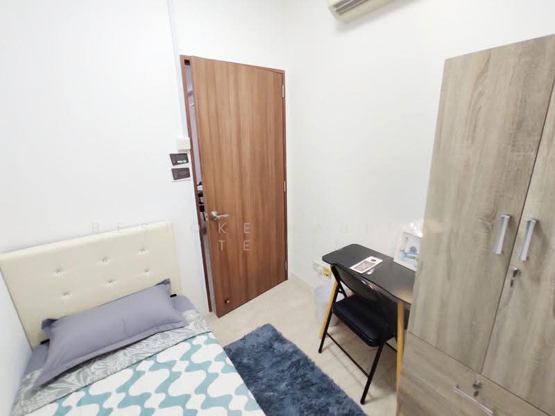 The Madeira, 50 Bukit Batok Street 31, Dairy Farm / Bukit Panjang / Choa Chu Kang, Room Rental, 100 sqft, Condominium For Rent, by Bespoke Habitat Pte Ltd, 25420246 - 10-02 CR3 - PropertyGuru.com.sg