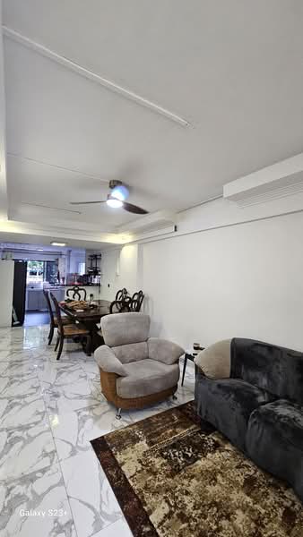 12 Pine Close, 12 Pine Close, 2 Bedrooms, 721 sqft, HDB Flat For Rent, by Lavonne Lim, 25420394 - PropertyGuru.com.sg