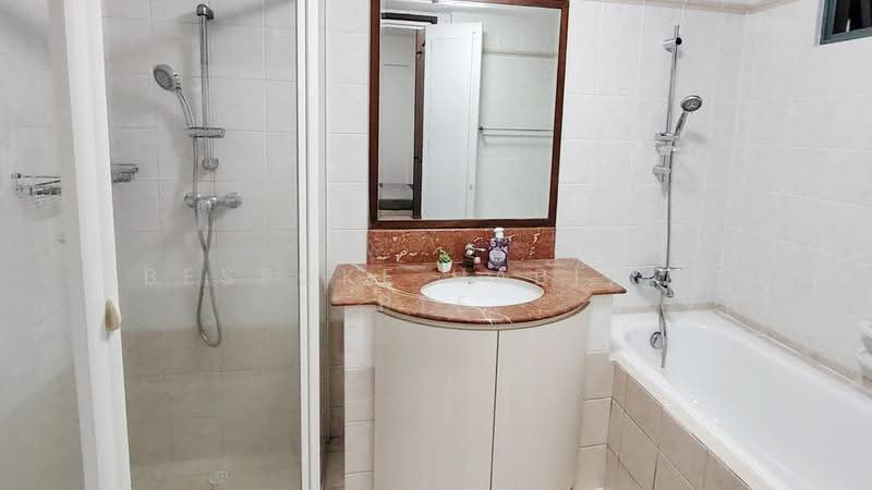 Summerdale, 2 Boon Lay Drive, Boon Lay / Jurong / Tuas, Room Rental, 100 sqft, Condominium For Rent, by Bespoke Habitat Pte Ltd, 25421048 - 12-12 MBR6 Bathroom - PropertyGuru.com.sg