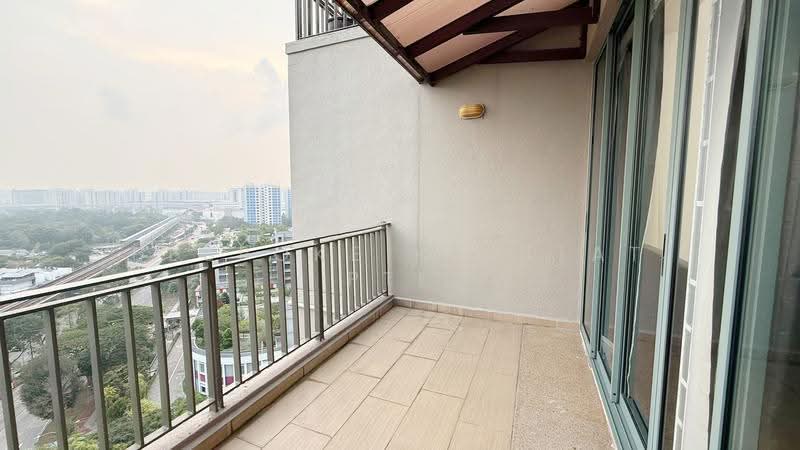 Summerdale, 2 Boon Lay Drive, Boon Lay / Jurong / Tuas, Room Rental, 100 sqft, Condominium For Rent, by Bespoke Habitat Pte Ltd, 25421048 - 13-09 PRS Balcony - PropertyGuru.com.sg