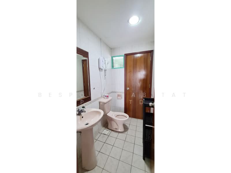 Hazel Park Condo, 17 Hazel Park Condo, Room Rental, 150 sqft, Condominium For Rent, by Bespoke Habitat Pte Ltd, 25421095 - 09-01 MBR6 BATHROOM - PropertyGuru.com.sg