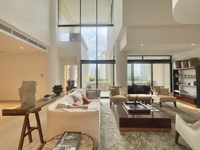 For Rent - The Colonnade