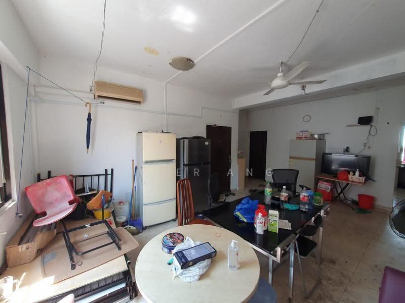 Lorong 16 Walkup Apartment, Lorong 16 Geylang, Eunos / Geylang / Paya Lebar, 3 Bedrooms, 1,000 sqft, Walk-up Apartment For Rent, by Ander Ang, 25422341 - PropertyGuru.com.sg