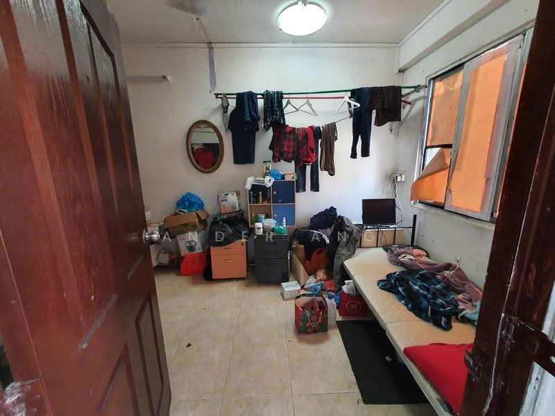 Lorong 16 Walkup Apartment, Lorong 16 Geylang, Eunos / Geylang / Paya Lebar, 3 Bedrooms, 1,000 sqft, Walk-up Apartment For Rent, by Ander Ang, 25422341 - PropertyGuru.com.sg