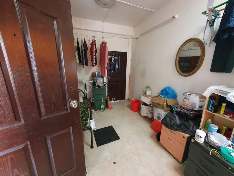 Lorong 16 Walkup Apartment, Lorong 16 Geylang, Eunos / Geylang / Paya Lebar, 3 Bedrooms, 1,000 sqft, Walk-up Apartment For Rent, by Ander Ang, 25422341 - PropertyGuru.com.sg