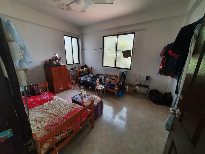 Lorong 16 Walkup Apartment, Lorong 16 Geylang, Eunos / Geylang / Paya Lebar, 3 Bedrooms, 1,000 sqft, Walk-up Apartment For Rent, by Ander Ang, 25422341 - PropertyGuru.com.sg