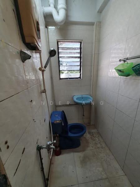 Lorong 16 Walkup Apartment, Lorong 16 Geylang, Eunos / Geylang / Paya Lebar, 3 Bedrooms, 1,000 sqft, Walk-up Apartment For Rent, by Ander Ang, 25422341 - PropertyGuru.com.sg