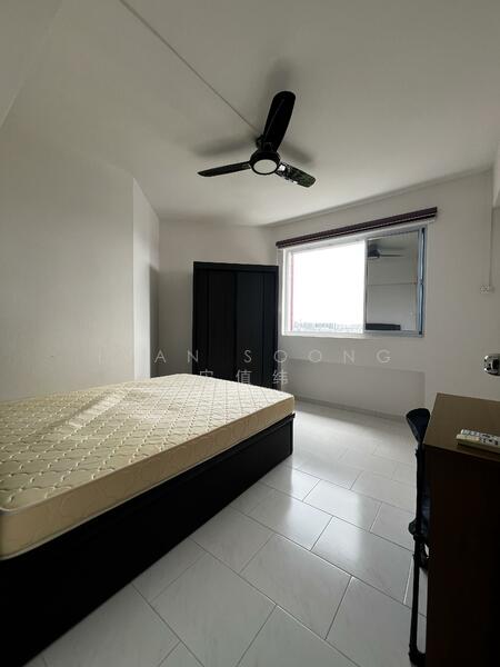 For Rent - 220 Hougang Street 21
