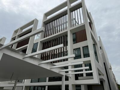 For Sale - ⭐️⭐️ LANDED7772 @ LAST UNIT!! BRAND NEW SEMI D AT BAYSHORE VICINITY