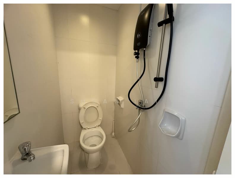 8 @ Mount Sophia, 8 Mount Sophia, Room Rental, 60 sqft, Condominium For Rent, by Susan Lai, 25423928 - 2nd bath - PropertyGuru.com.sg
