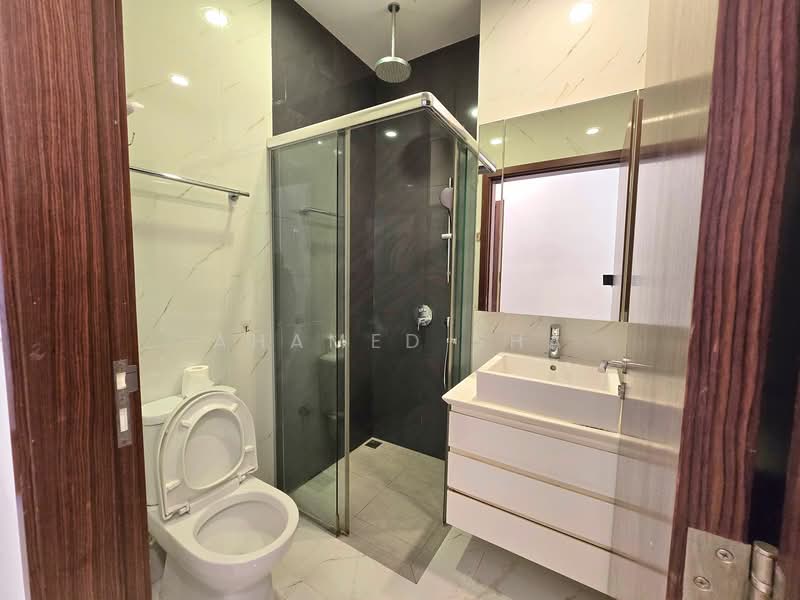 Urban Vista, 10 Tanah Merah Kechil Link, 3 Bedrooms, 850 sqft, Condominium For Rent, by Ahamed Sha, 25424107 - Common Bathroom - PropertyGuru.com.sg