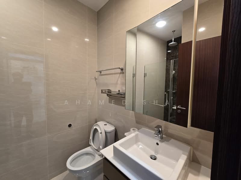 Urban Vista, 10 Tanah Merah Kechil Link, 3 Bedrooms, 850 sqft, Condominium For Rent, by Ahamed Sha, 25424107 - Ensuite Master Bathroom - PropertyGuru.com.sg