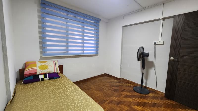 449 Tampines Street 42, 449 Tampines Street 42, Room Rental, 100 sqft, HDB Flat For Rent, by Panda Aqil, 25425139 - PropertyGuru.com.sg