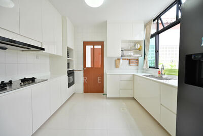 For Sale - Detached House - King's Road